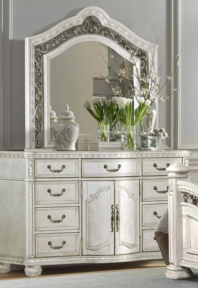 Antique White Wood Dresser with Mirror Set Q6675