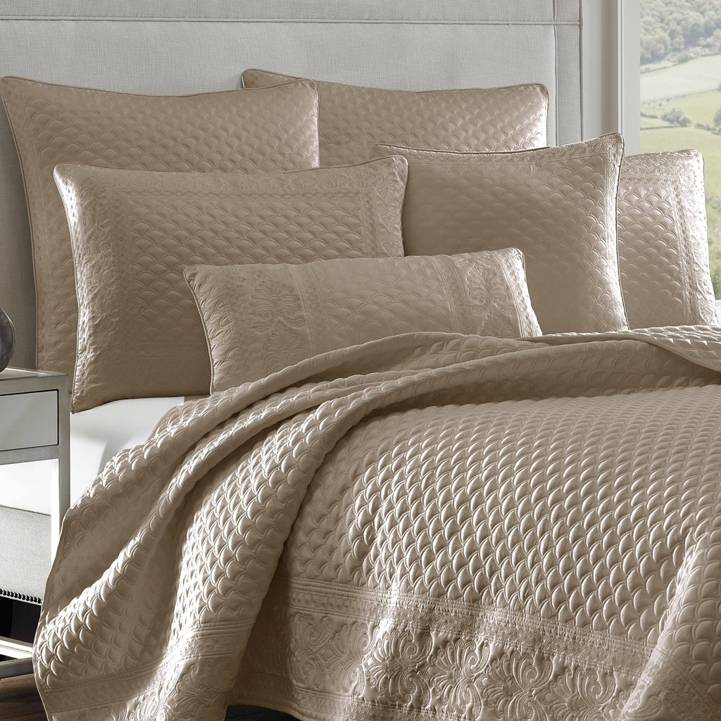 Taupe Full/Queen Coverlet N757