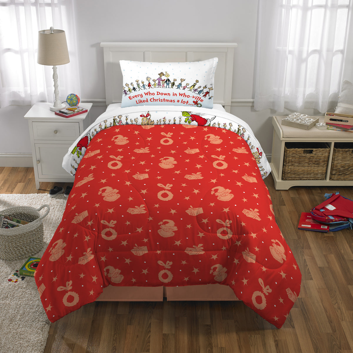 Twin/Full Reversible Comforter and Pillowcase Set G20257