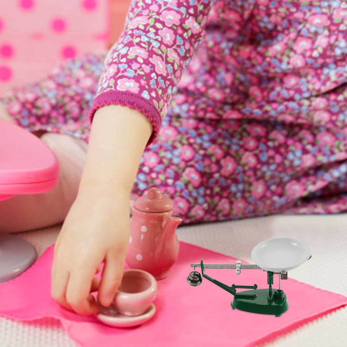 Miniature Metal Weighing Balance Toy R89173