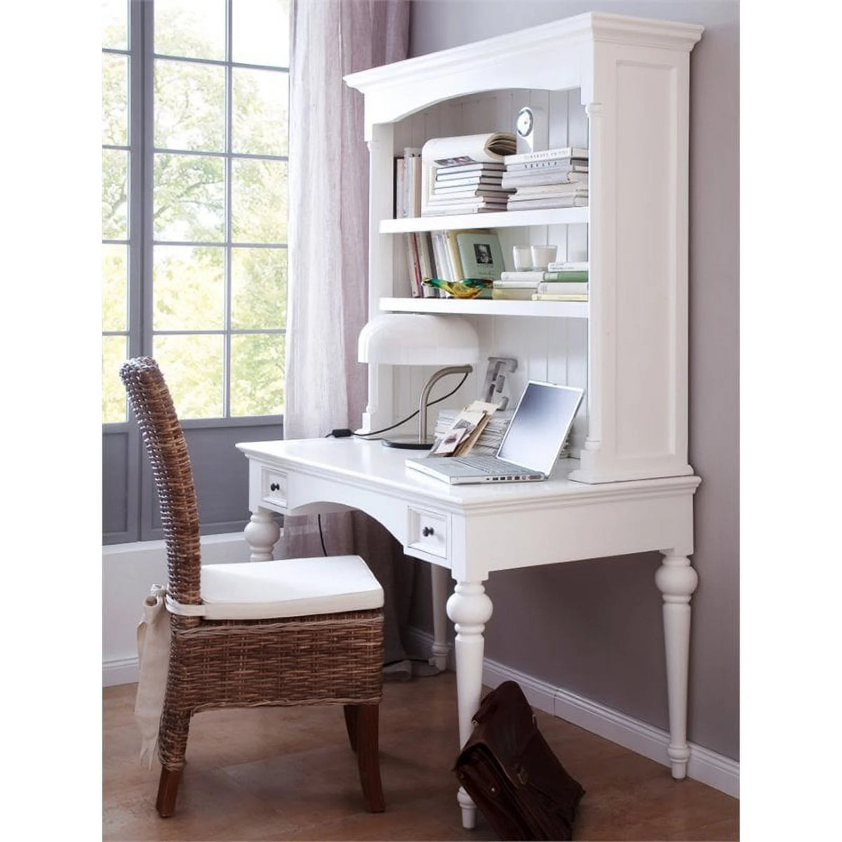 Secretary Desk in Pure White Z330