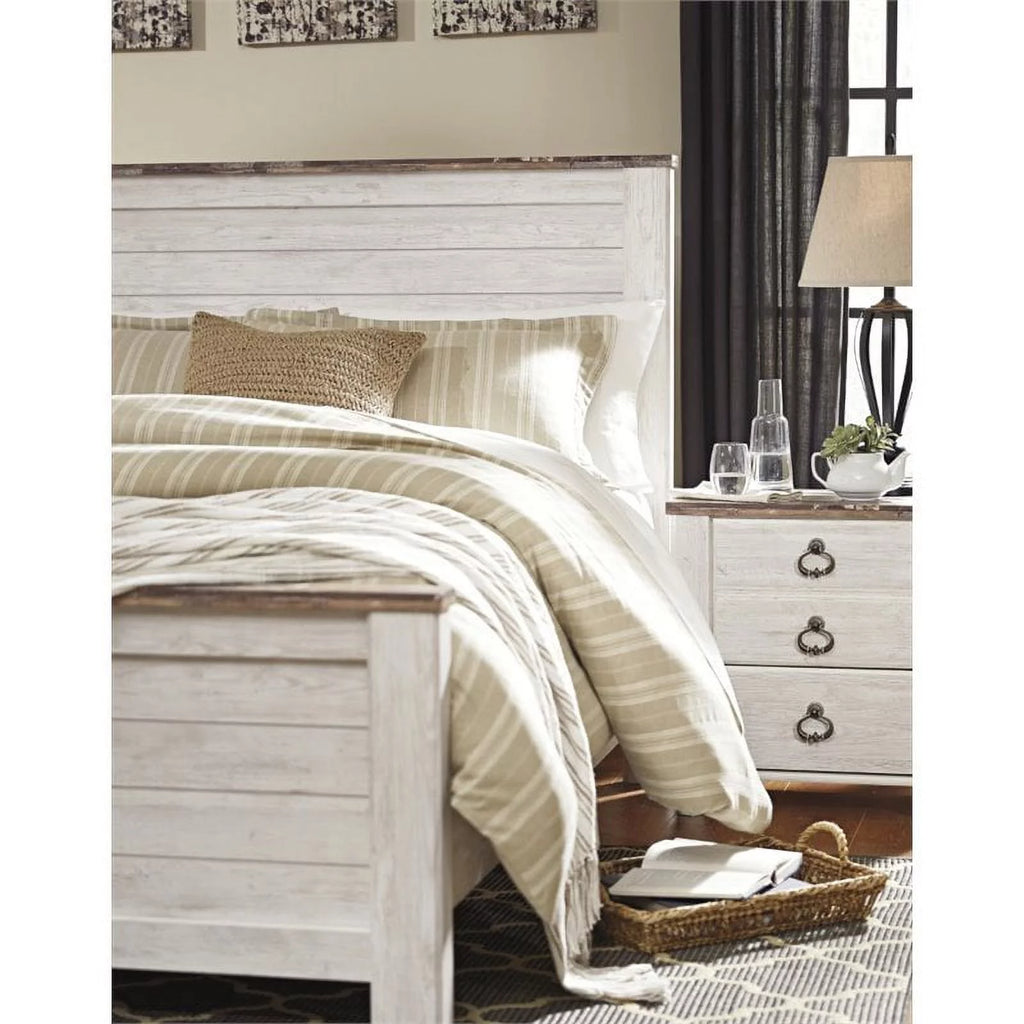 Whitewash Queen Panel Bed H11735