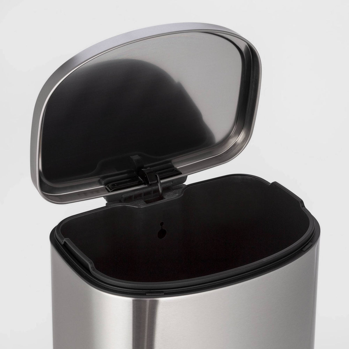 45L Step Trash Can O908420