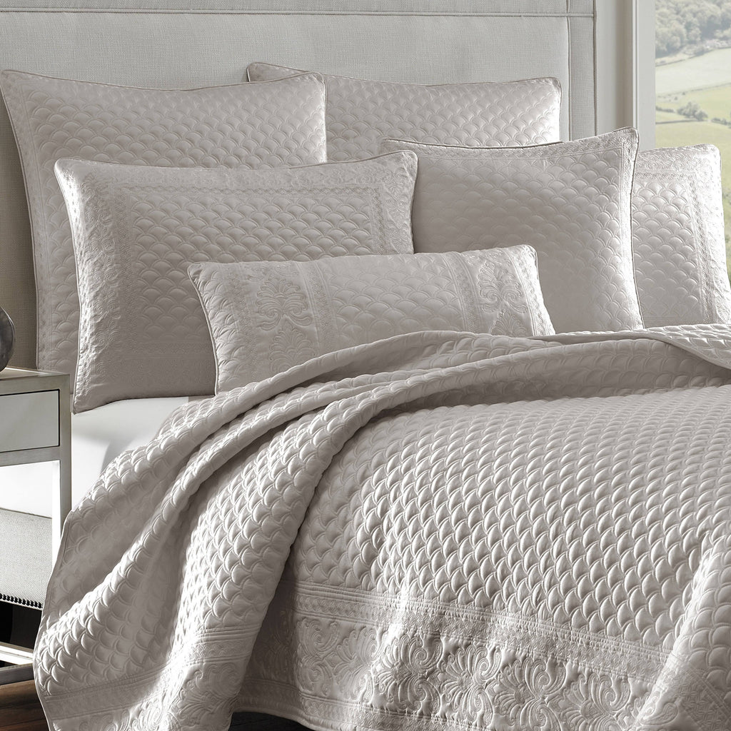 Taupe Full/Queen Coverlet N757