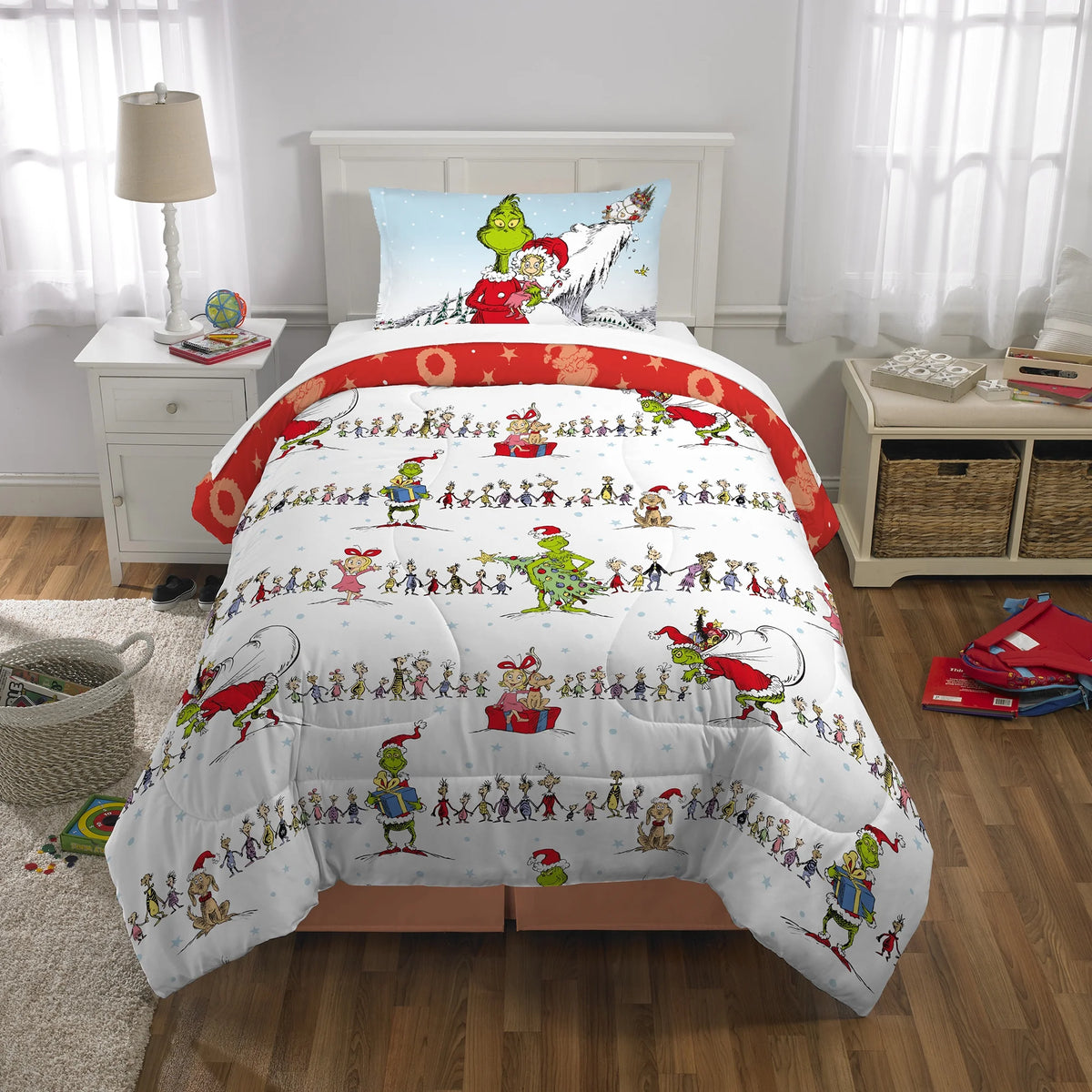 Twin/Full Reversible Comforter and Pillowcase Set G20257