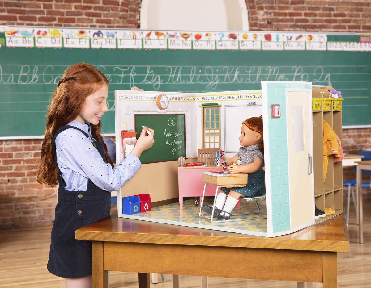 School Room for 18 in Dolls P3735
