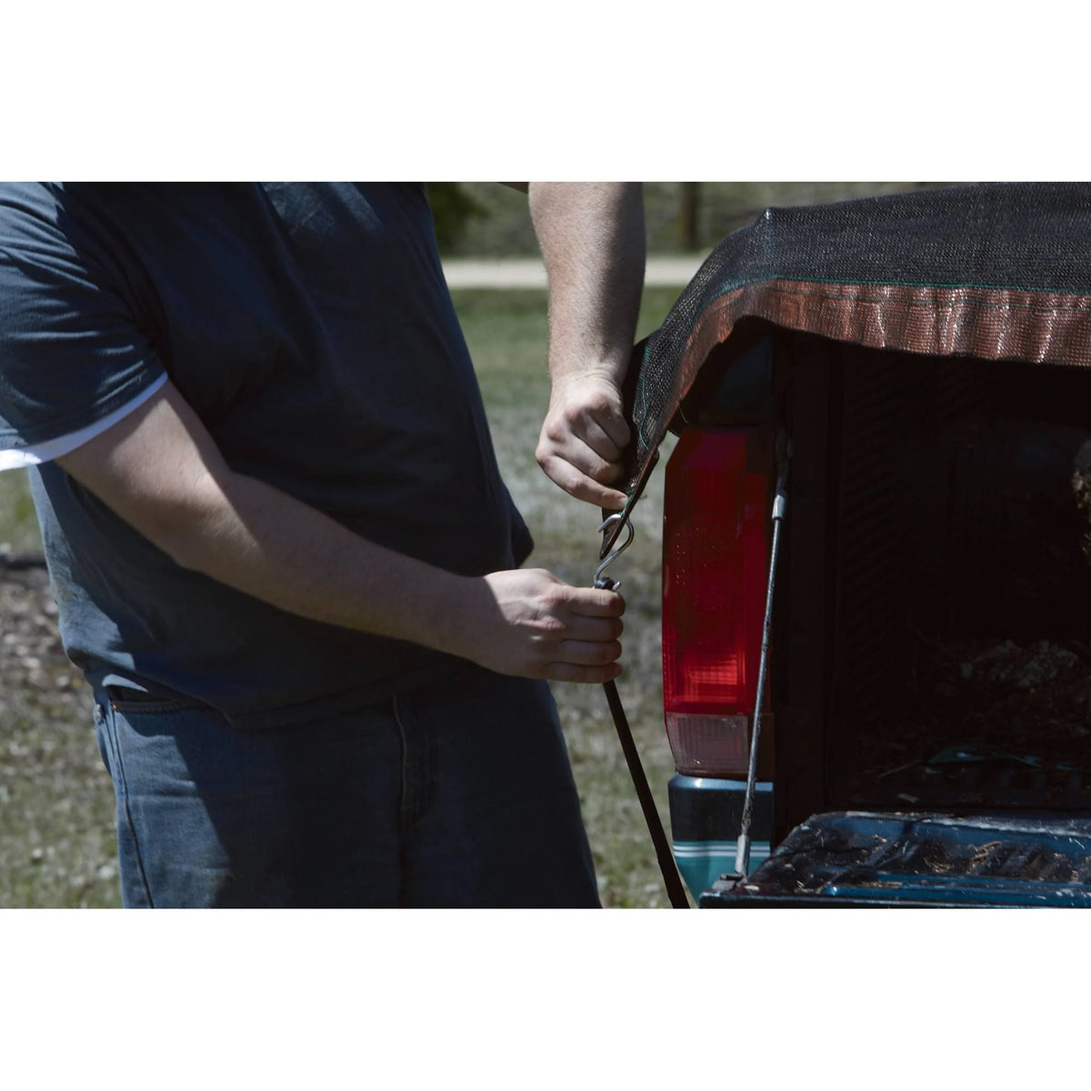 12-Feet by 20-Feet Mesh Multi-Use Tarp Y92323