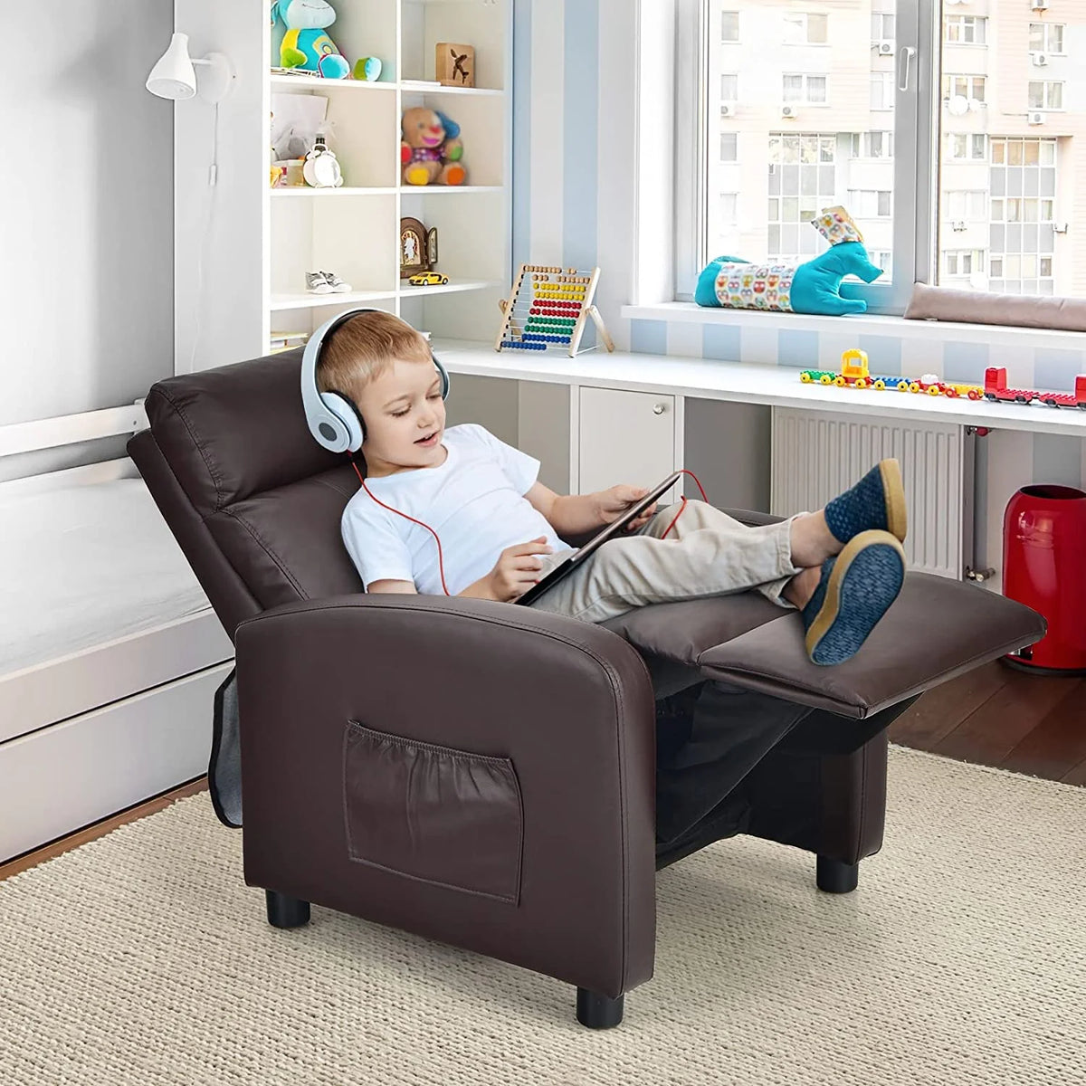 Adjustable PU Leather Kids Recliner with Footrest Y43067