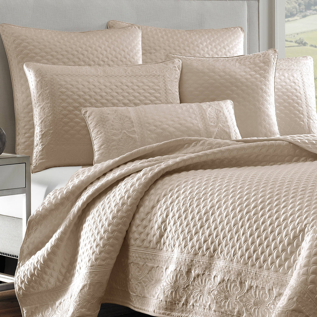 Taupe Full/Queen Coverlet N757