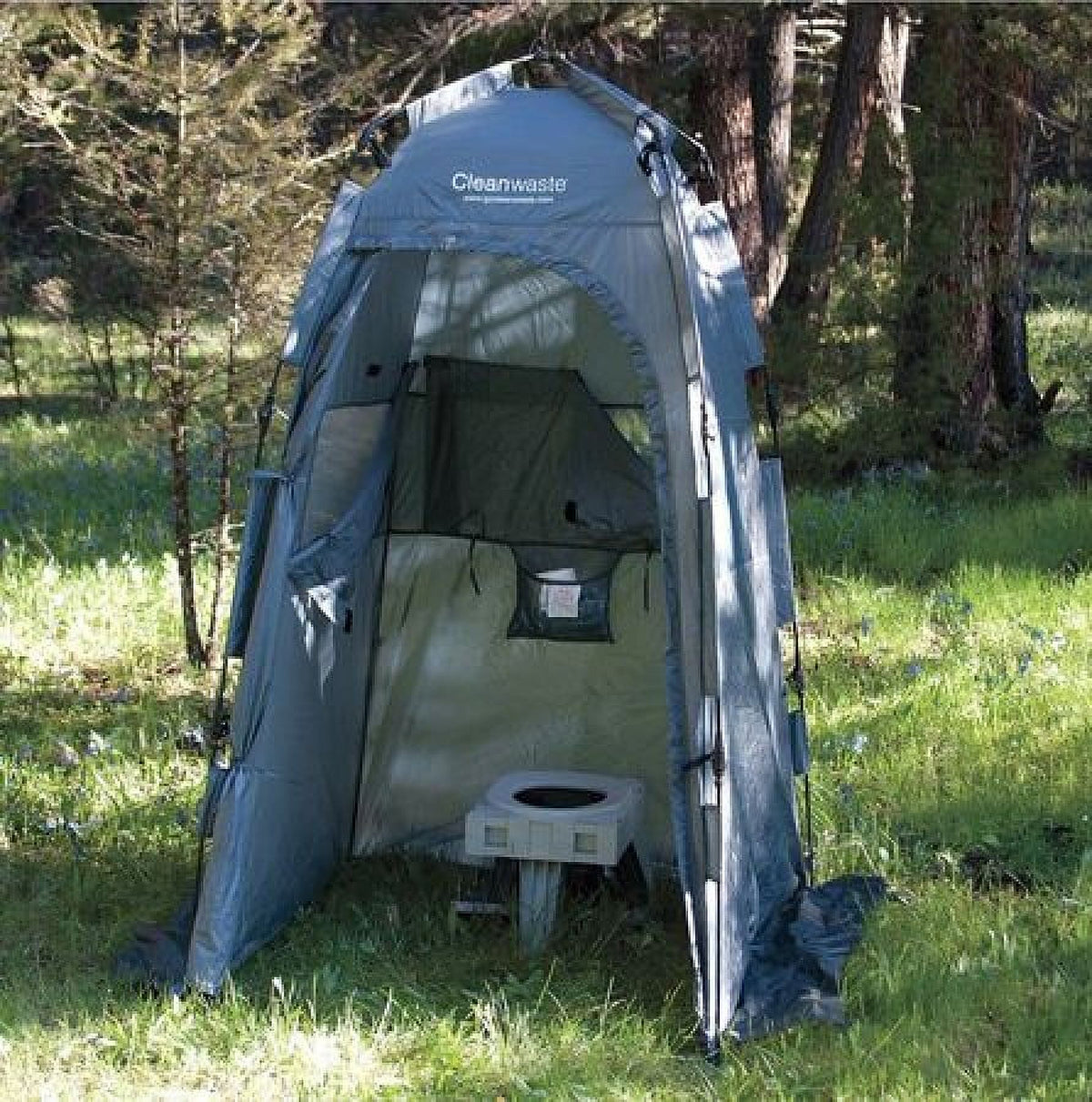 Portable Toilet, Plastic, 500 lb Max Weight F92337